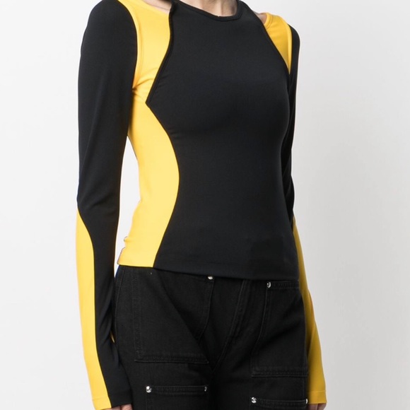 Lourdes long-sleeve T-shirt
layered cut-out - Picture 5 of 7